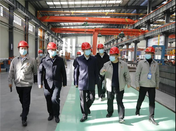 市委常委、常務副市長鄧永翔現場調研城投集團產業項目