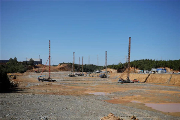 記者節：媒體聚焦昌南新區、城投集團重點項目建設工地
