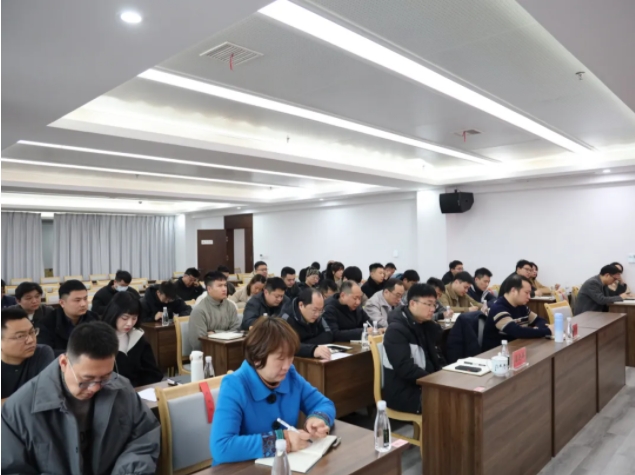 市城投集團召開違規套取資金問題專項整治暨國有、集體資產違規轉租問題專項治理工作推進會